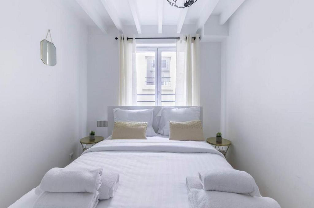 Apartment Grands Boulevards 41 Paris